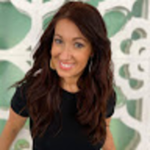 Meet your Posher, Laura - Picture 1 of 1